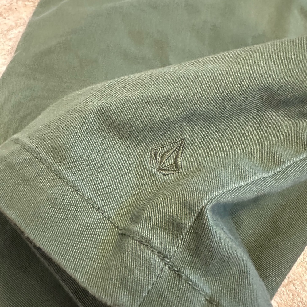 Volcom Shorts - Picture 4 of 5